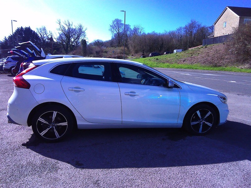 Used Volvo V40 2018 for sale - 77968116: Photo 5