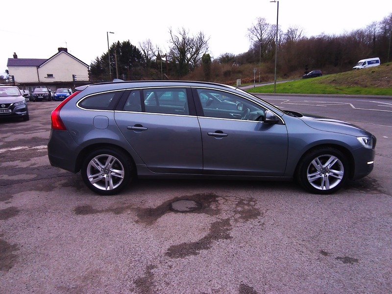 Used Volvo V60 2017 for sale - 77704189: Photo 5