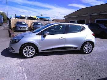 Used Renault Clio 2018 for sale - 79619781: Photo