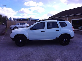 Used Dacia Duster 2018 for sale - 79394859: Photo