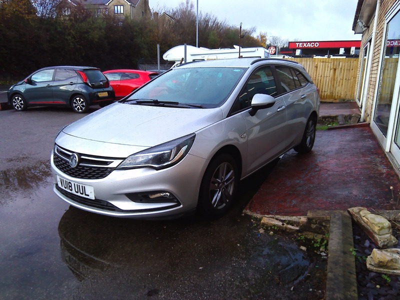 Used Vauxhall Astra 2018 for sale - 77132580: Photo 2