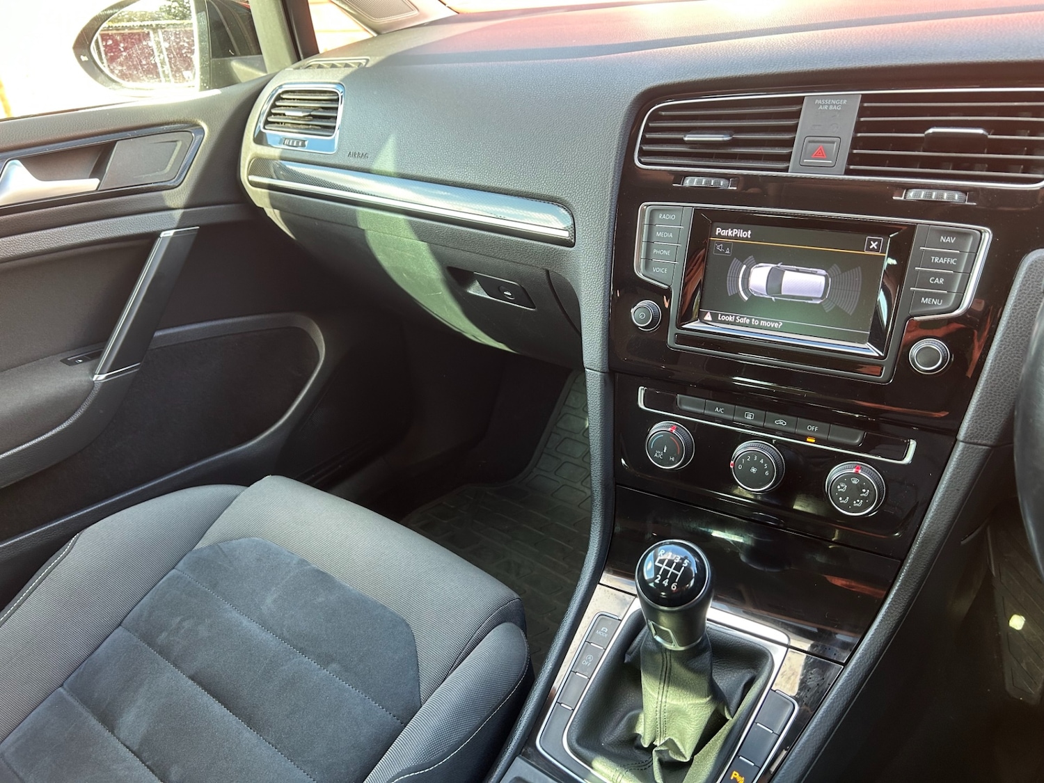 Used Volkswagen Golf 2014 for sale - 77589990: Photo 14