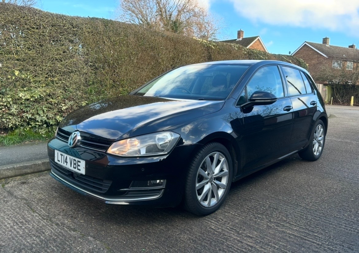 Used Volkswagen Golf 2014 for sale - 77589990: Photo 2