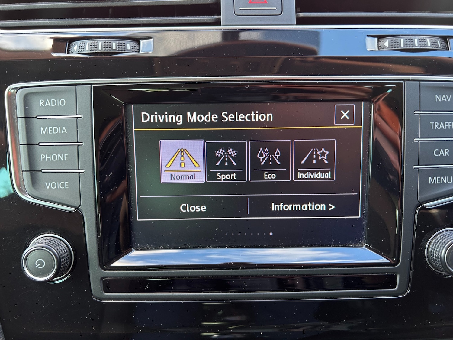 Used Volkswagen Golf 2014 for sale - 77589990: Photo 29