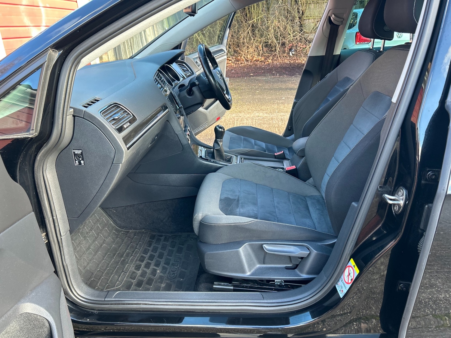 Used Volkswagen Golf 2014 for sale - 77589990: Photo 35