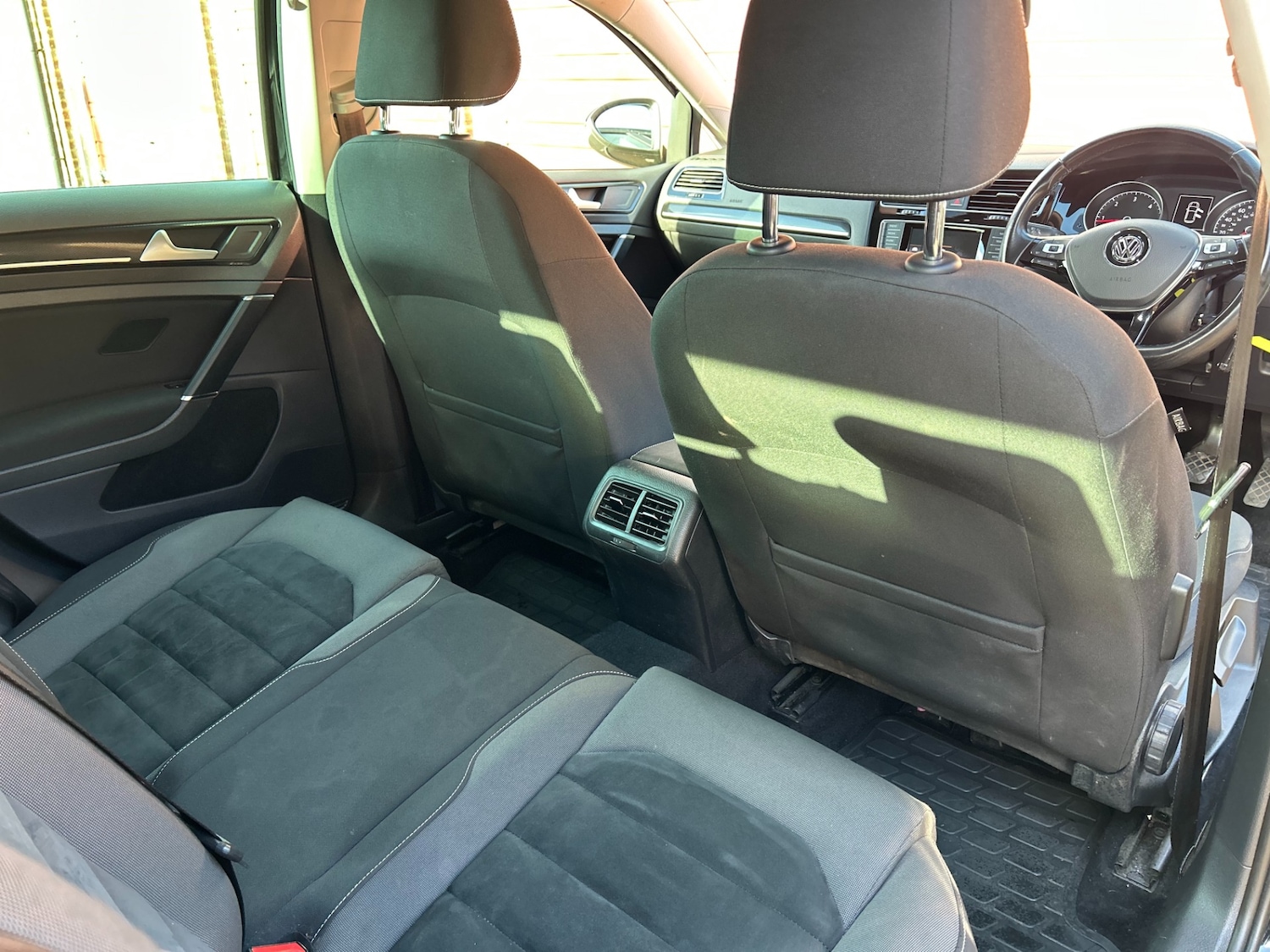 Used Volkswagen Golf 2014 for sale - 77589990: Photo 43