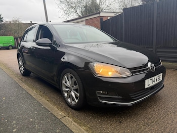 Used Volkswagen Golf 2014 for sale - 77589990: Photo