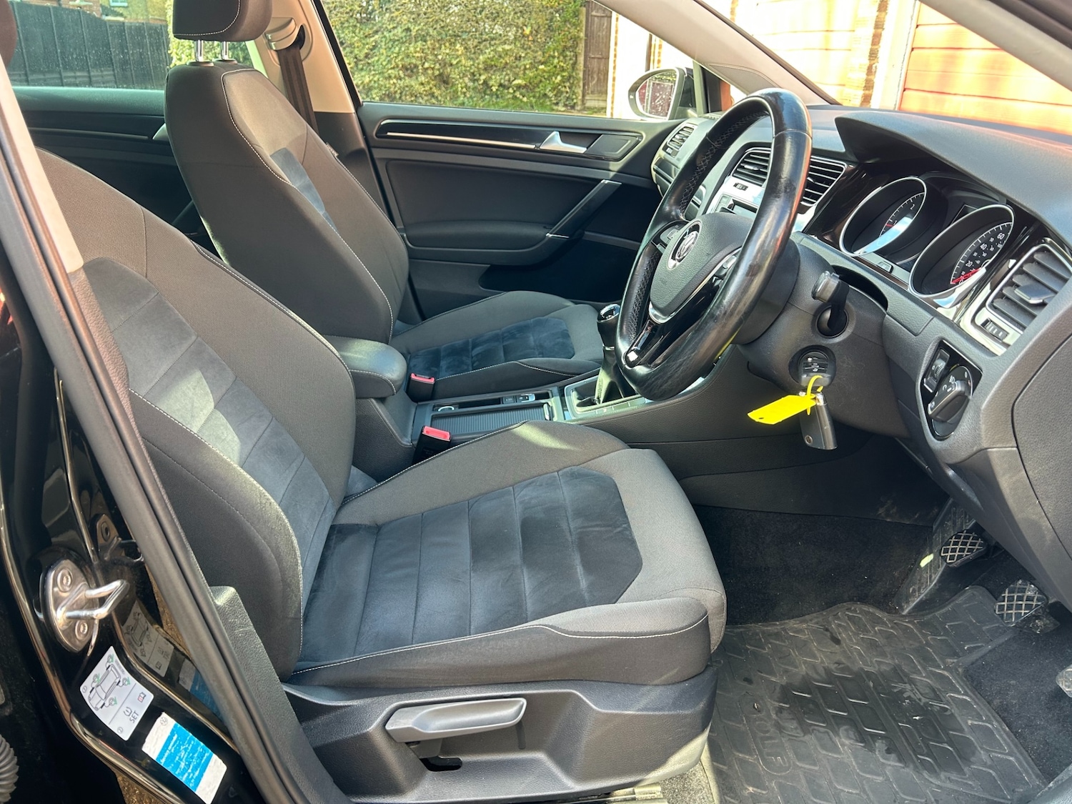 Used Volkswagen Golf 2014 for sale - 77589990: Photo 9