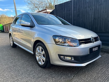 Used Volkswagen Polo 2014 for sale - 77641507: Photo