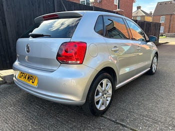 Used Volkswagen Polo 2014 for sale - 77641507: Photo