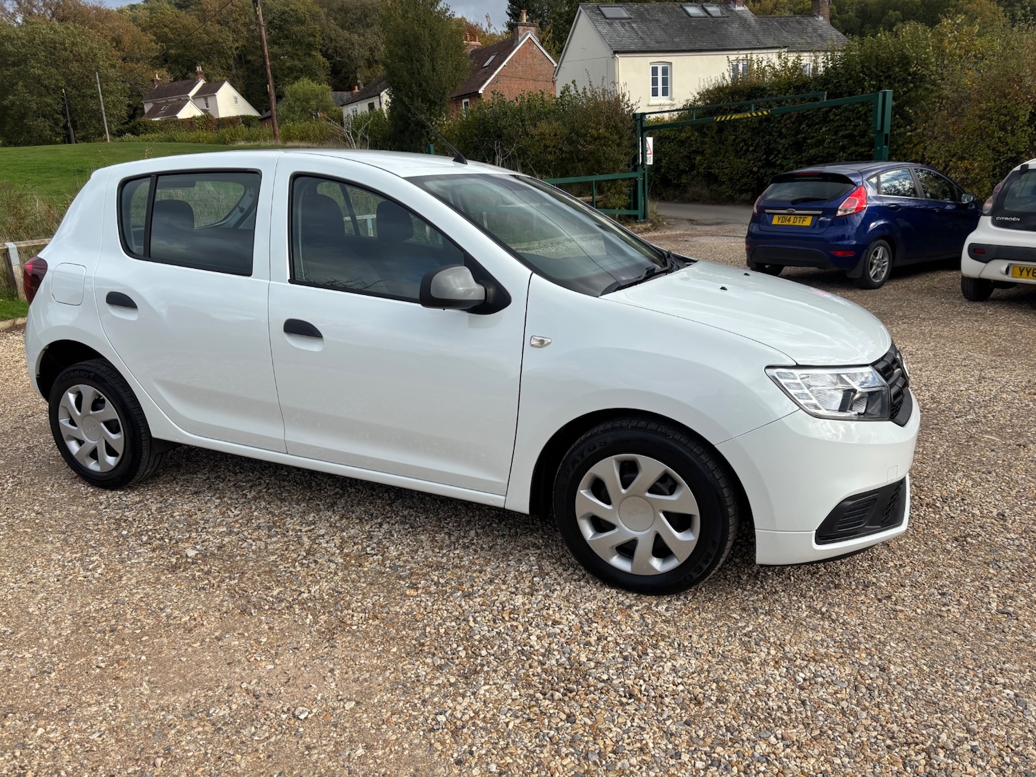 Used Dacia Sandero 2018 for sale - 76402360: Photo 1