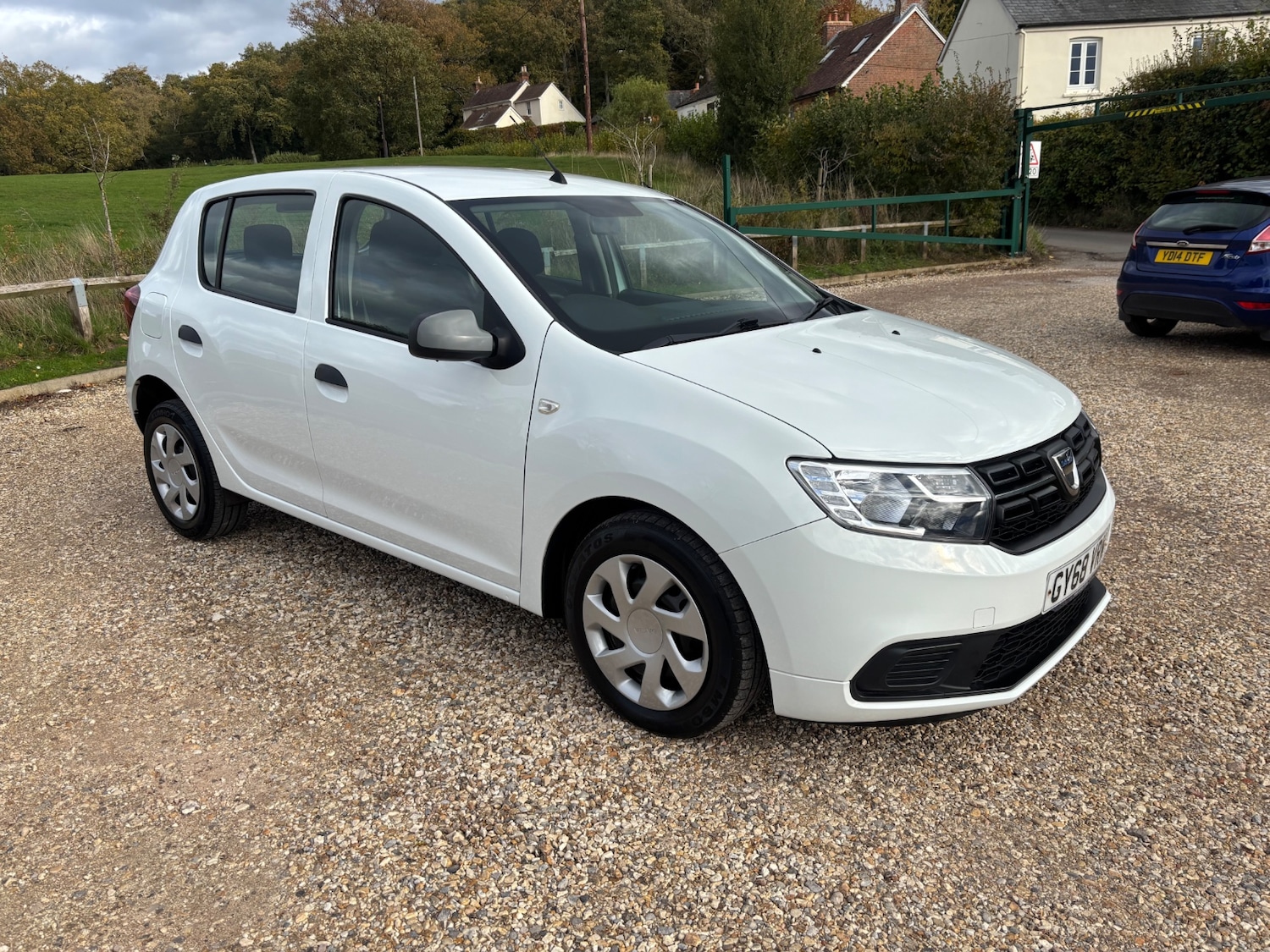 Used Dacia Sandero 2018 for sale - 76402360: Photo 2