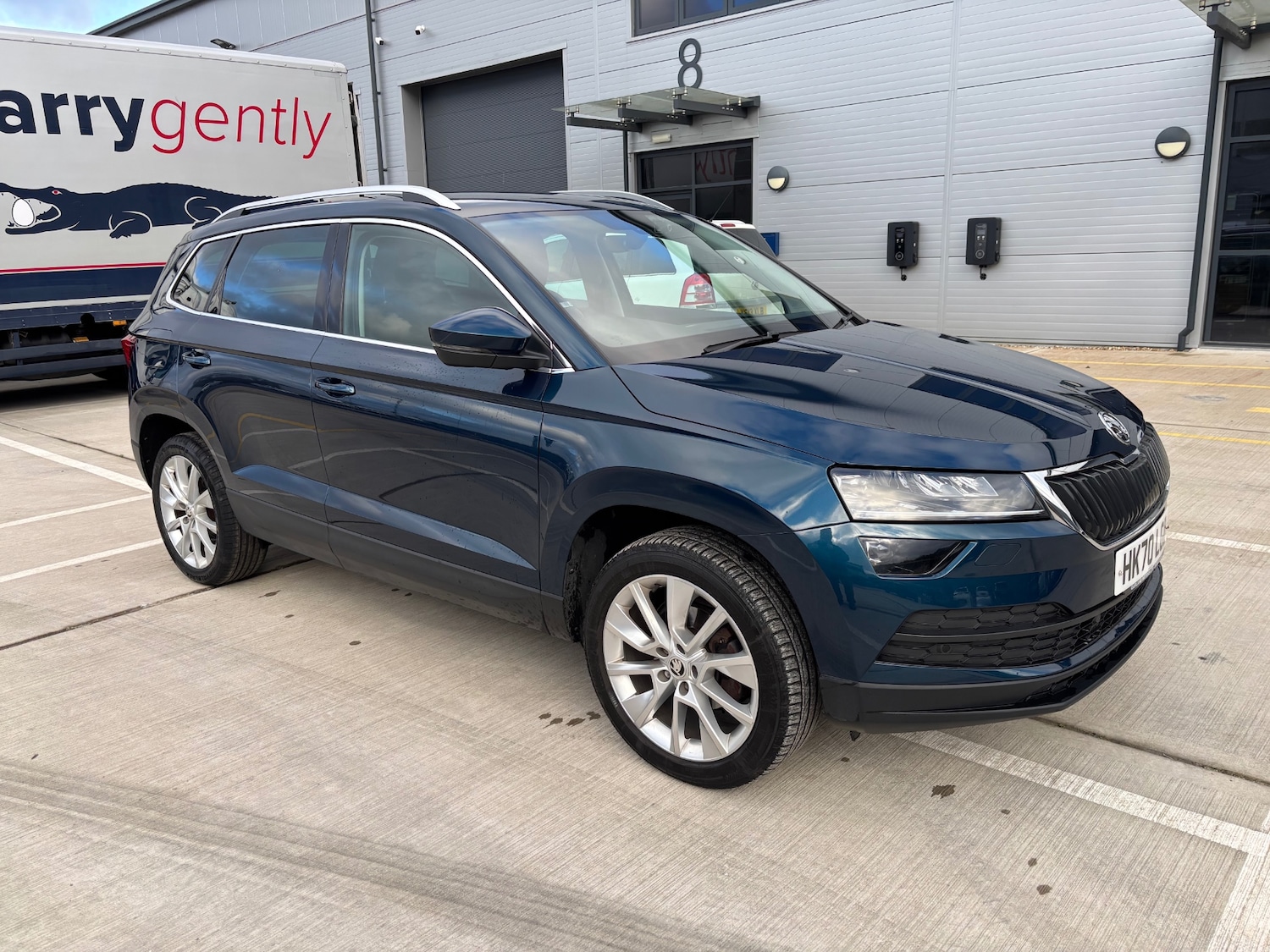 Used Skoda Karoq 2021 for sale - 77367775: Photo 2
