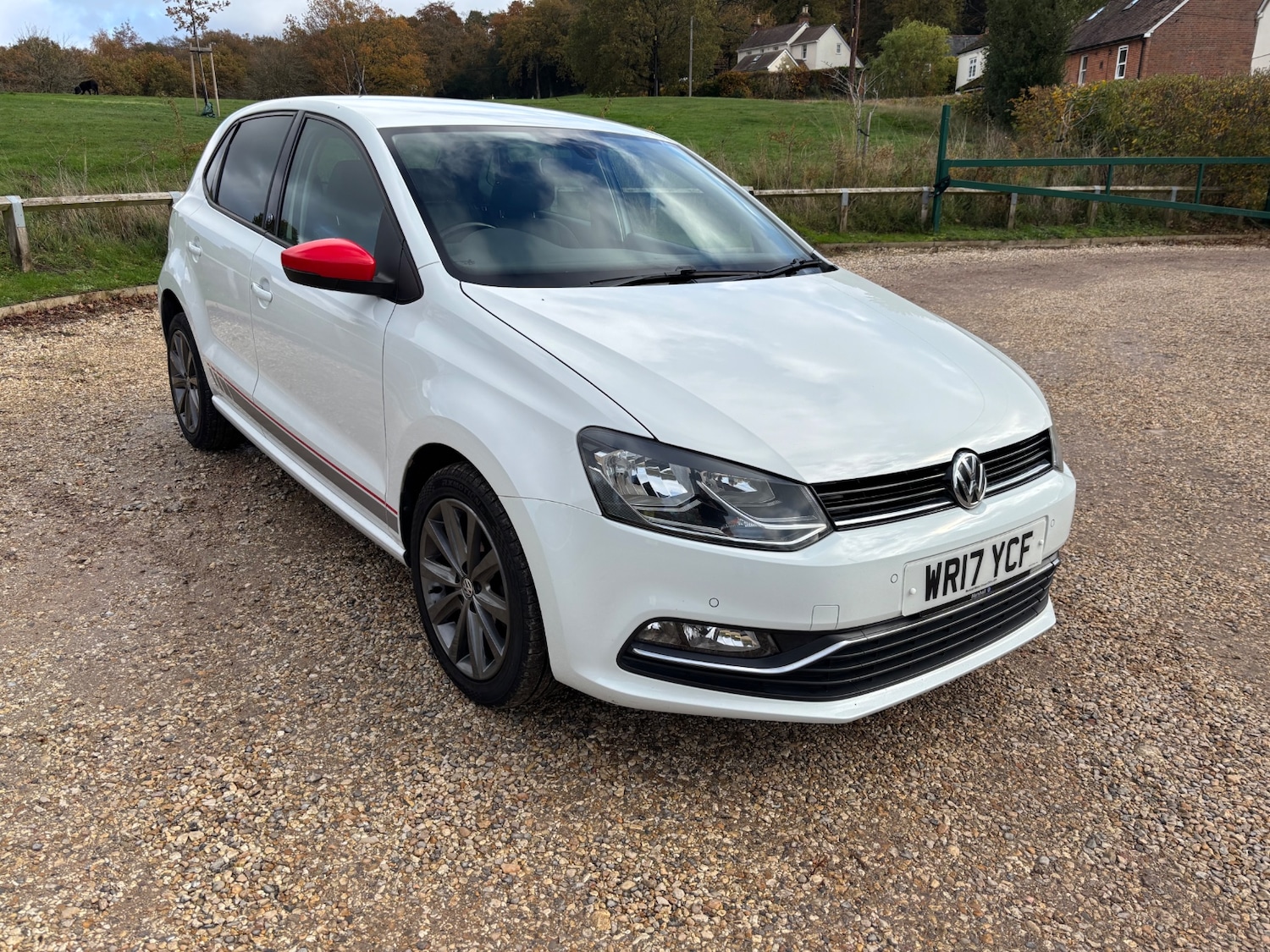 Used Volkswagen Polo 2017 for sale - 76517906: Photo 2