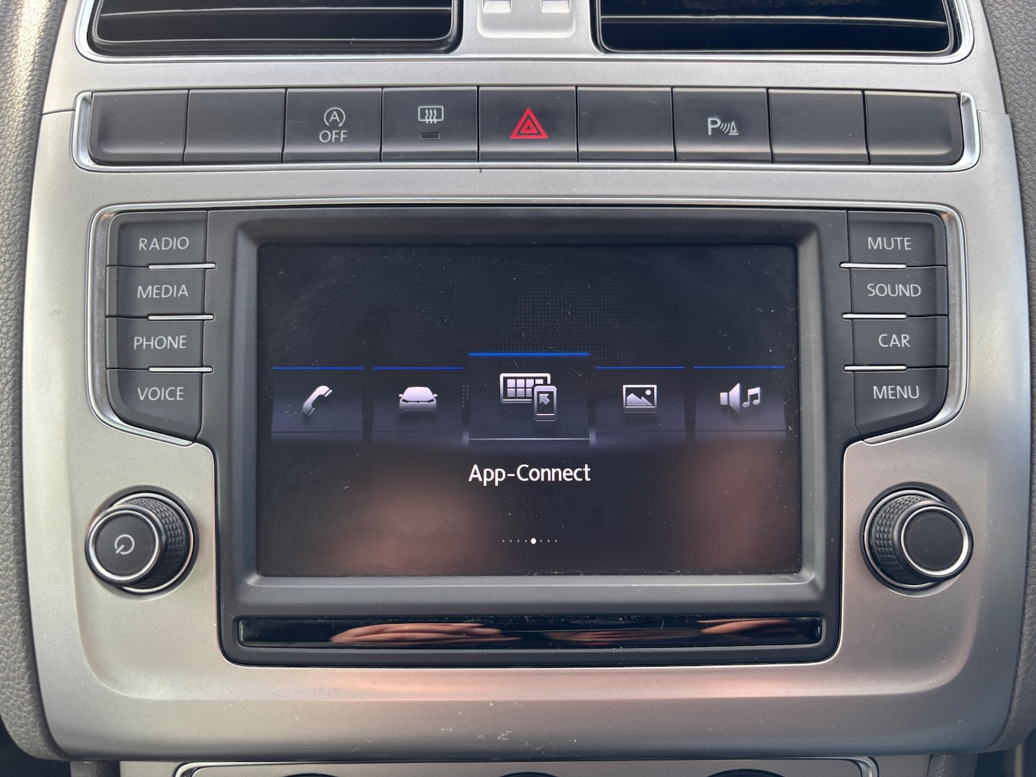 Used Volkswagen Polo 2017 for sale - 76517906: Photo 33