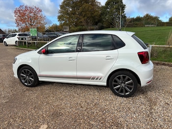 Used Volkswagen Polo 2017 for sale - 76517906: Photo