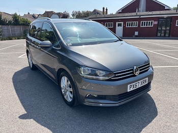 Used Volkswagen Touran 2017 for sale - 75558583: Photo