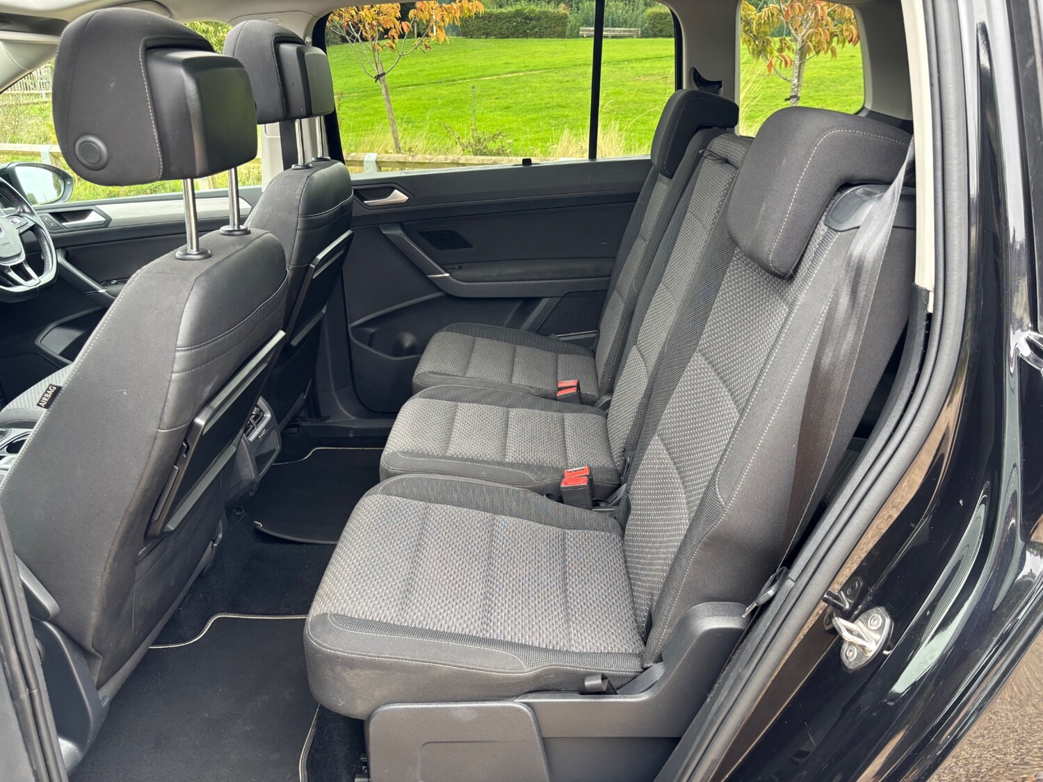 Used Volkswagen Touran 2017 for sale - 75982110: Photo 32