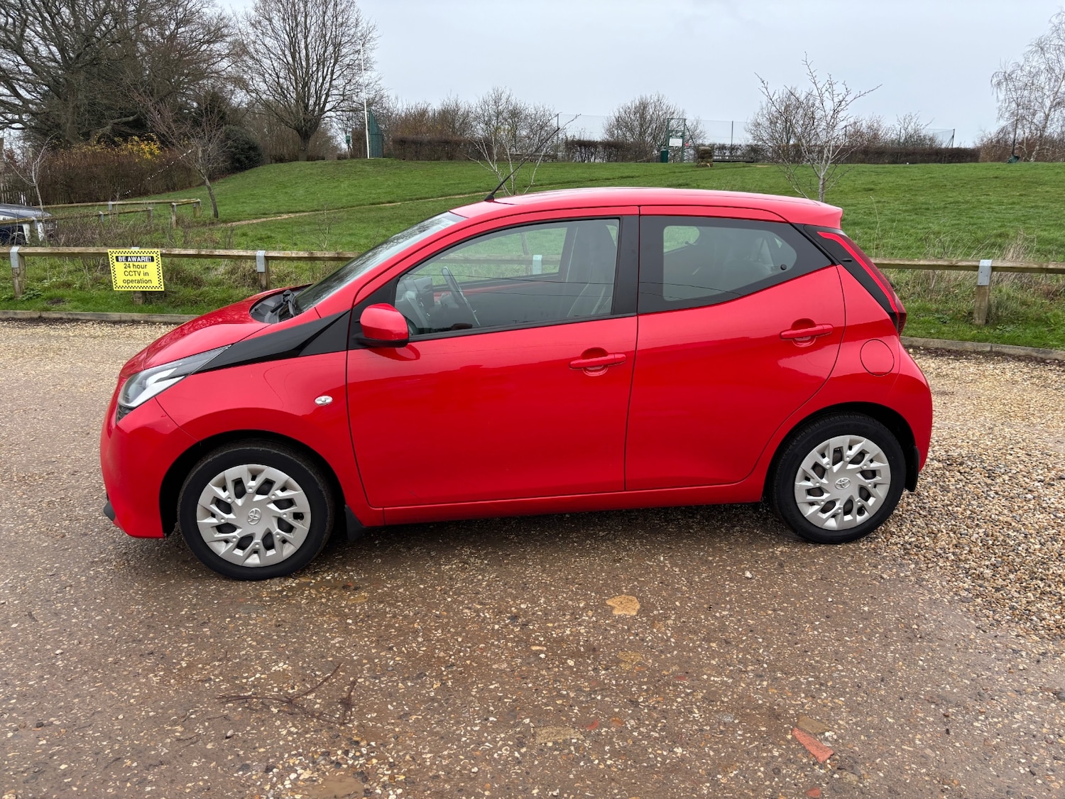 Used Toyota AYGO 2019 for sale - 76972104: Photo 12