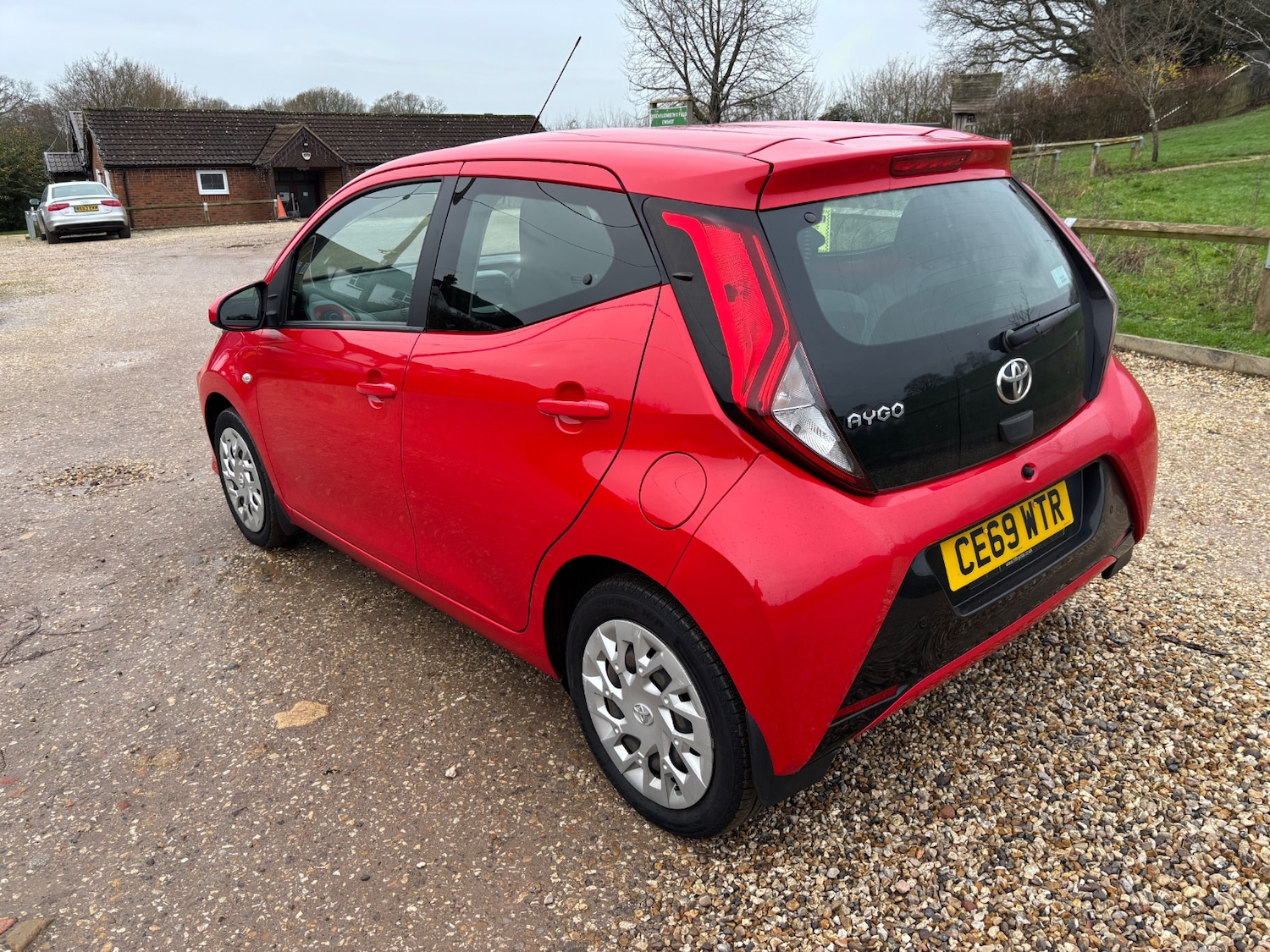 Used Toyota AYGO 2019 for sale - 76972104: Photo 15