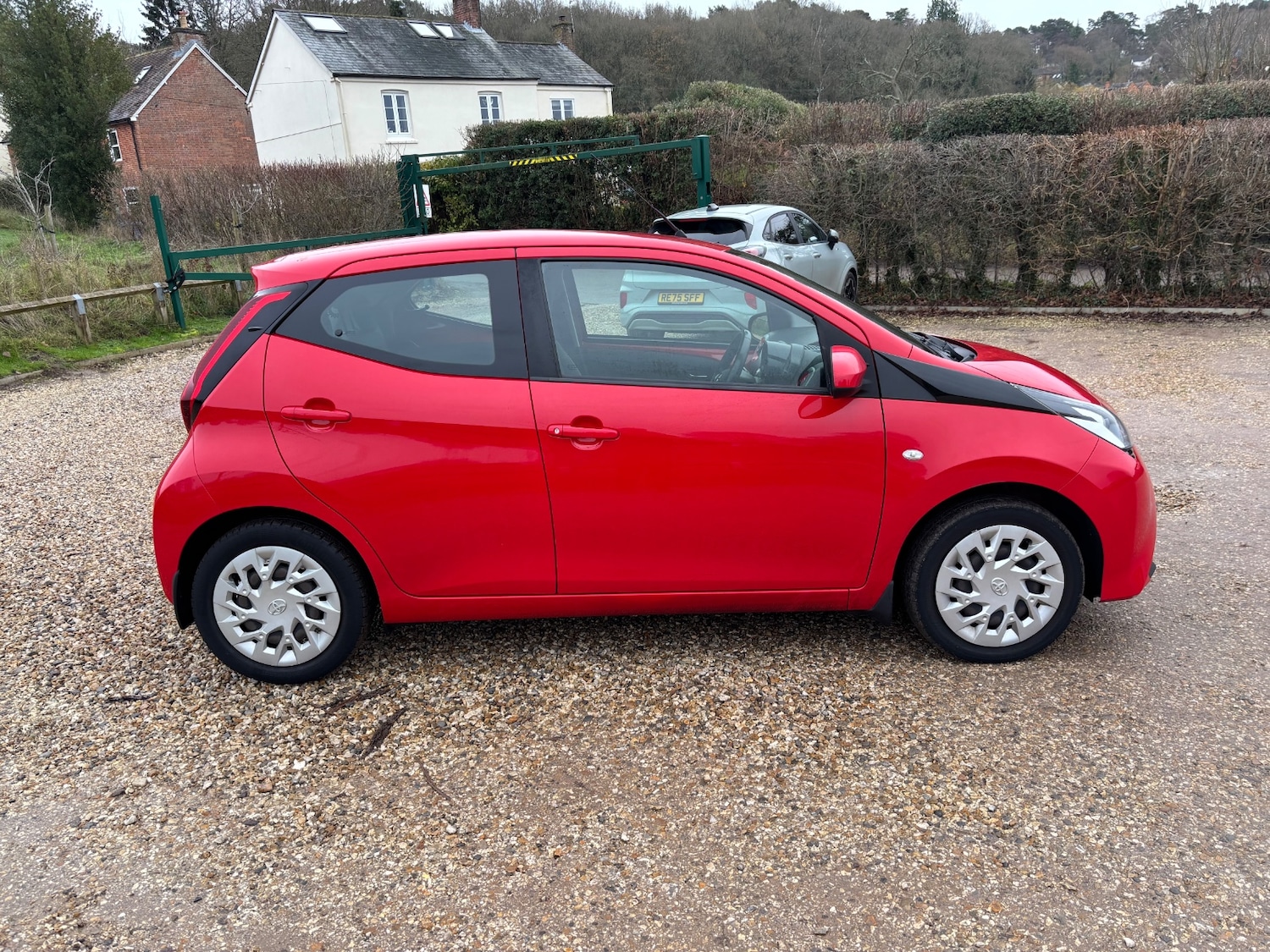 Used Toyota AYGO 2019 for sale - 76972104: Photo 24