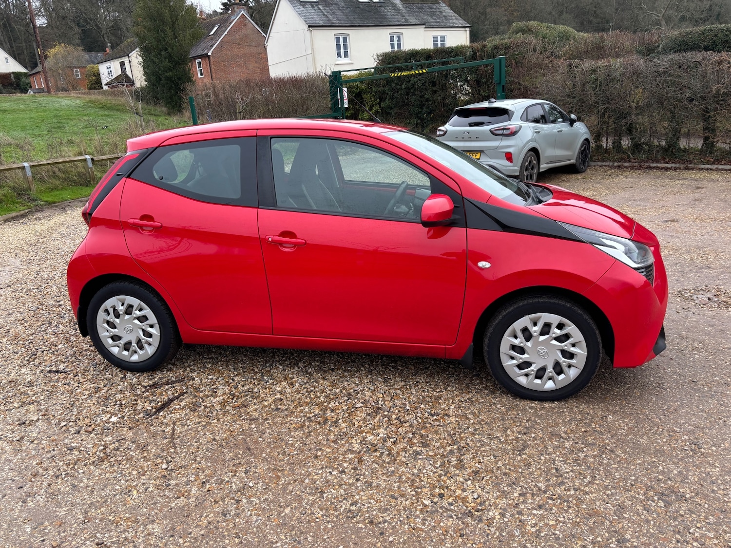 Used Toyota AYGO 2019 for sale - 76972104: Photo 25