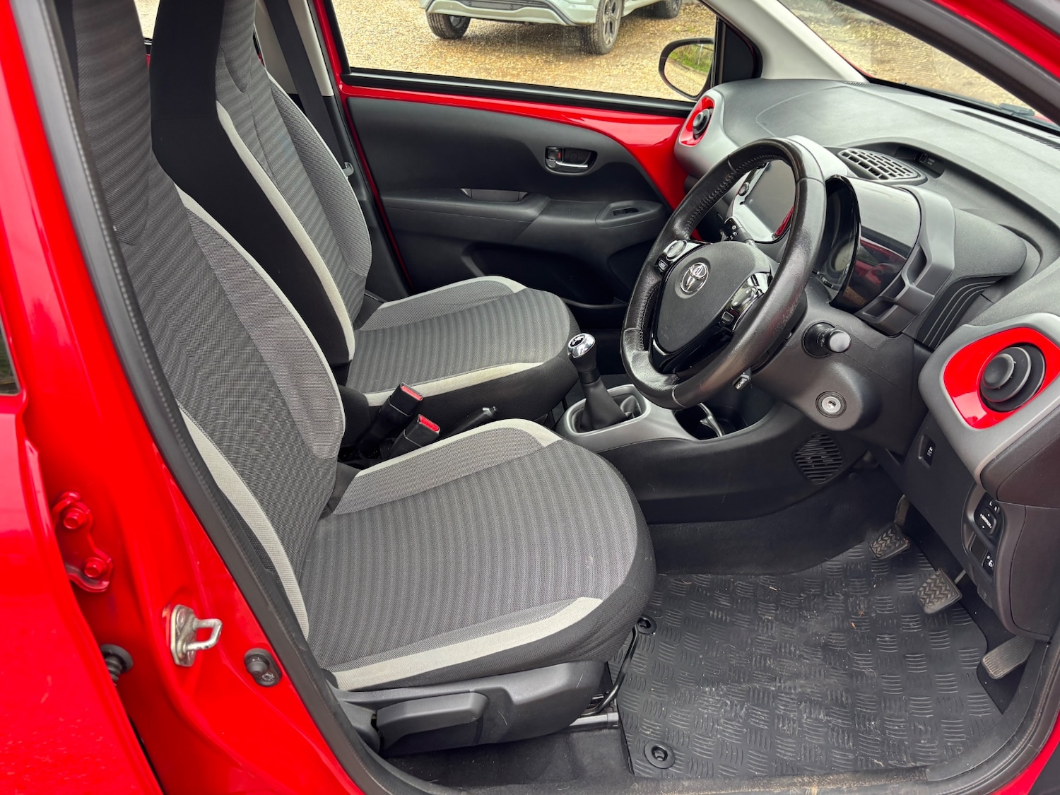 Used Toyota AYGO 2019 for sale - 76972104: Photo 28