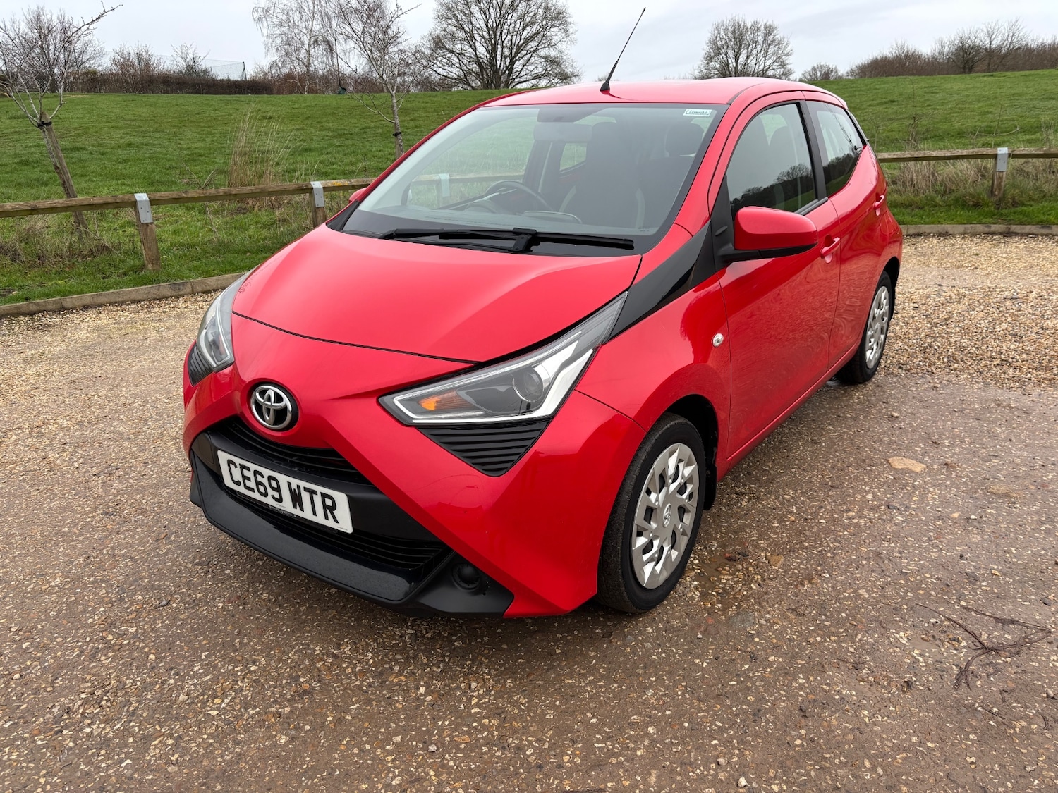 Used Toyota AYGO 2019 for sale - 76972104: Photo 8