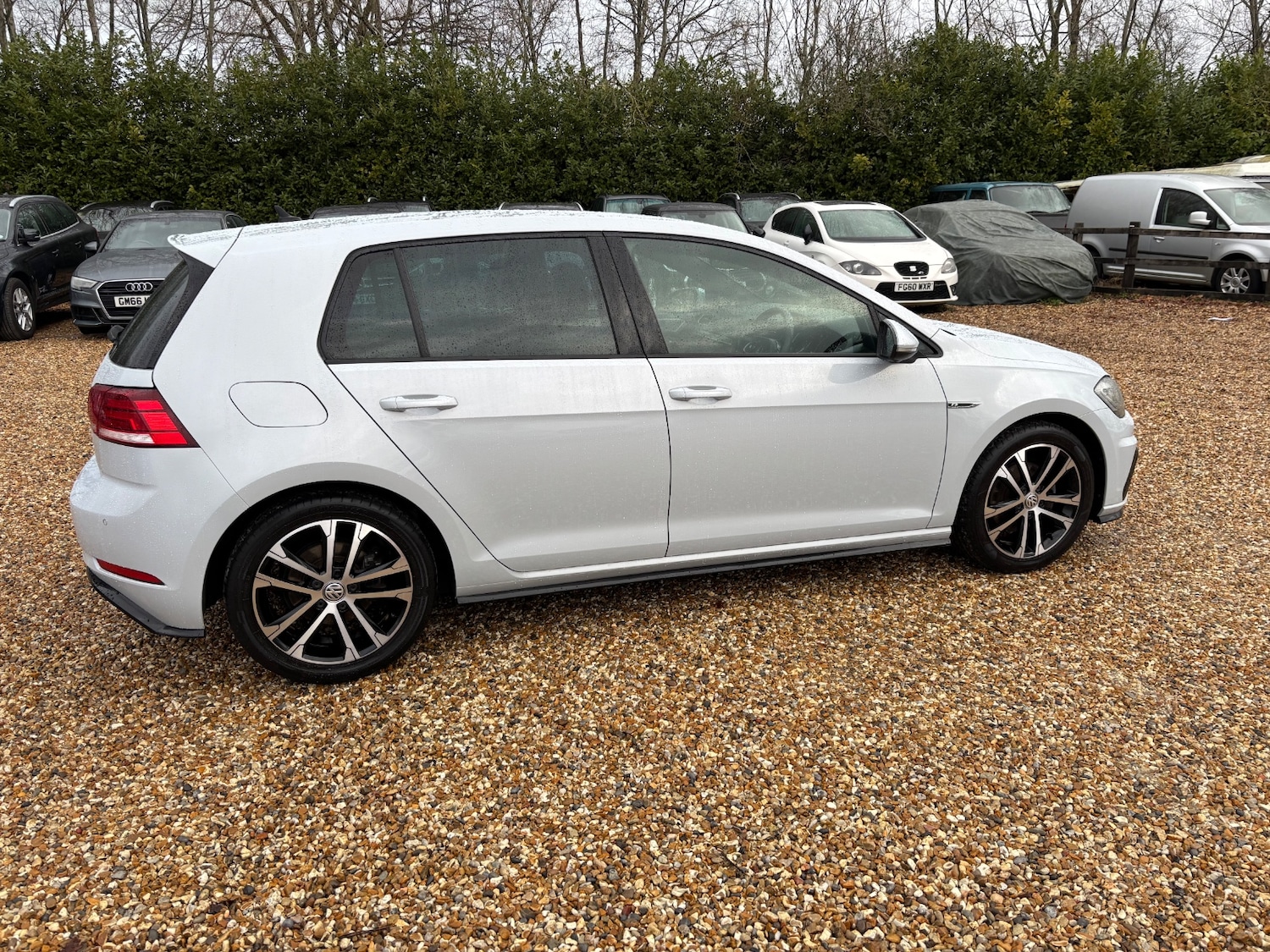 Used Volkswagen Golf 2017 for sale - 77019227: Photo 24