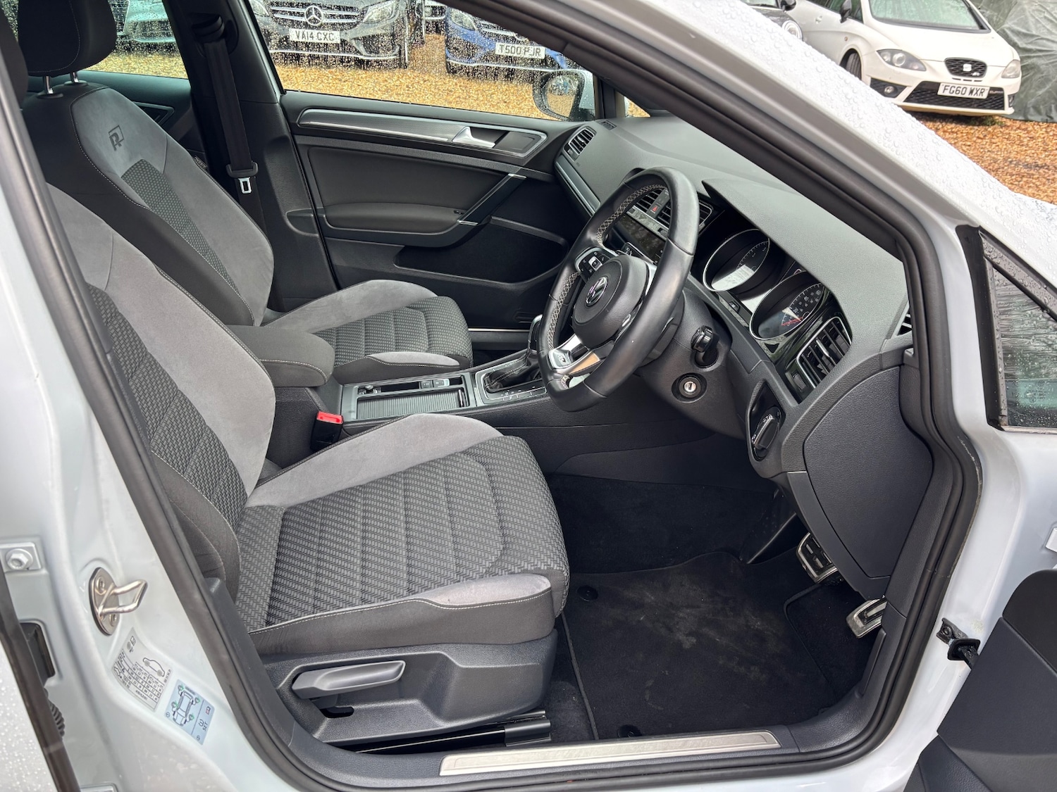 Used Volkswagen Golf 2017 for sale - 77019227: Photo 30