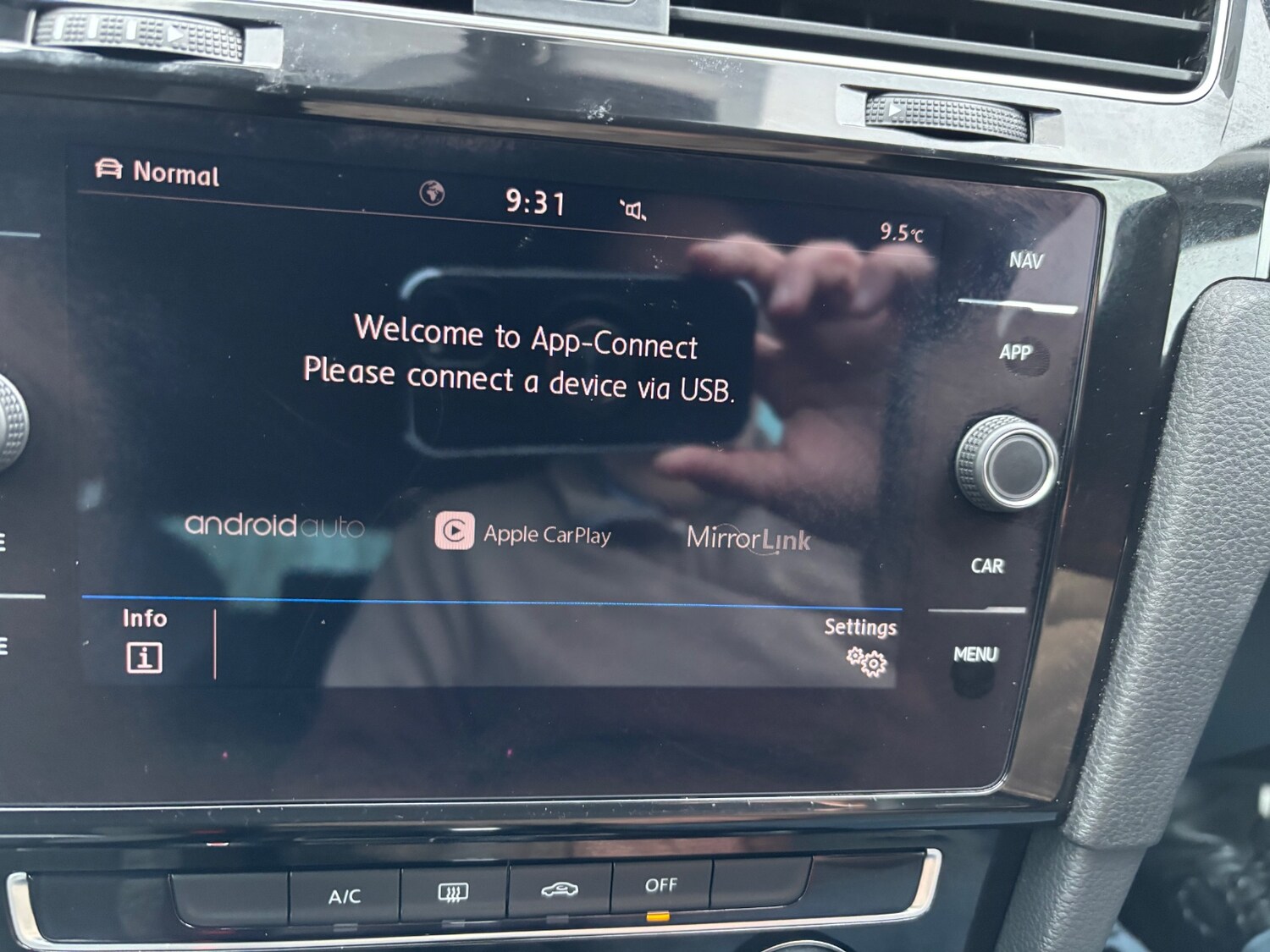 Used Volkswagen Golf 2017 for sale - 77019227: Photo 42