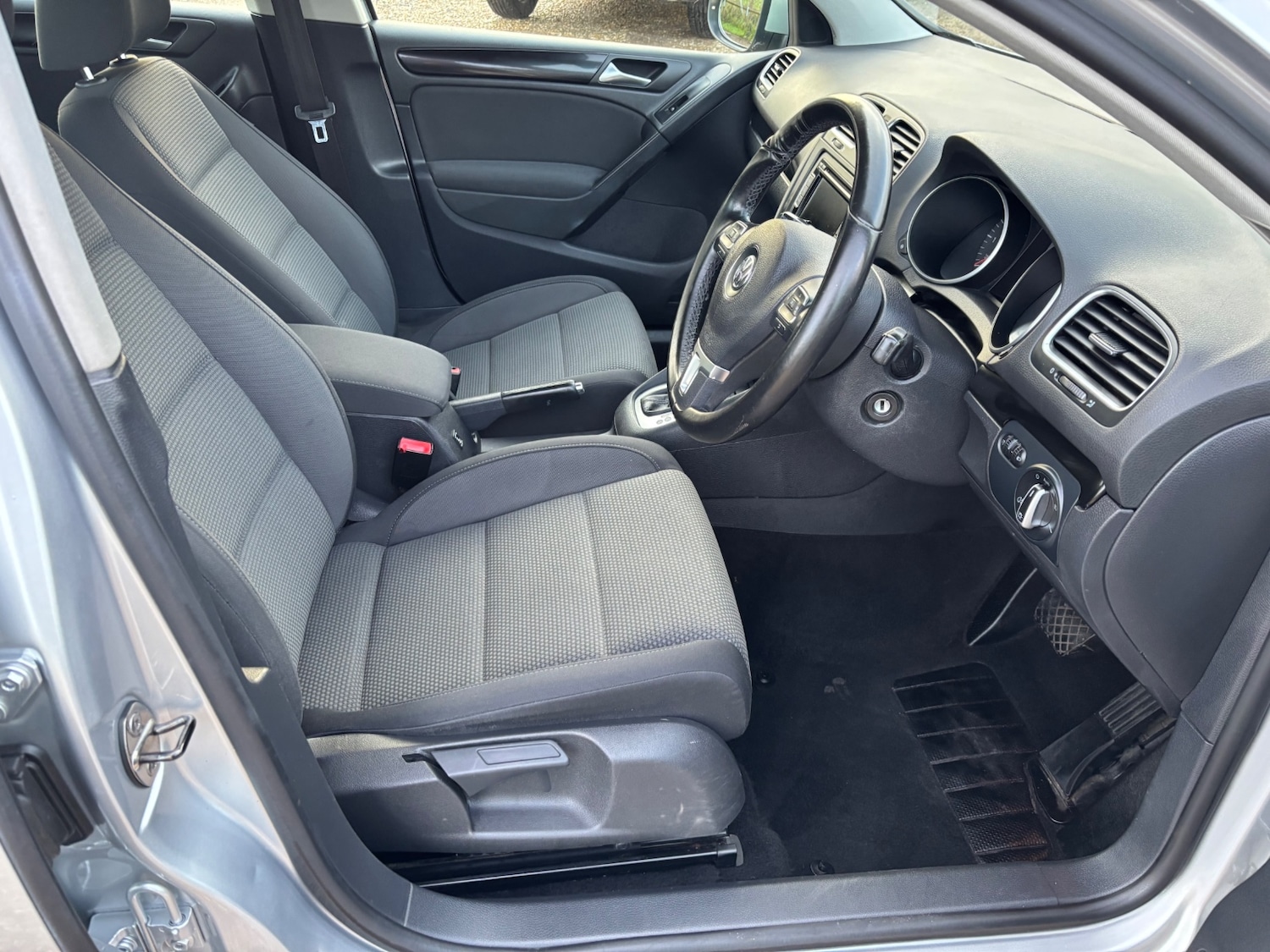 Used Volkswagen Golf 2011 for sale - 76835327: Photo 29