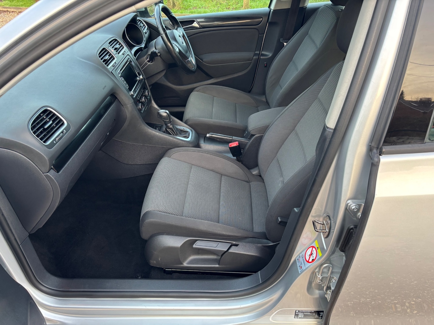 Used Volkswagen Golf 2011 for sale - 76835327: Photo 32