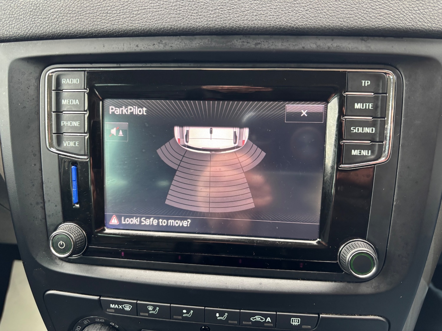 Used Skoda Yeti 2016 for sale - 76954708: Photo 36