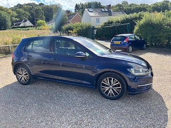 Used Volkswagen Golf 2017 for sale - 75735986: Photo