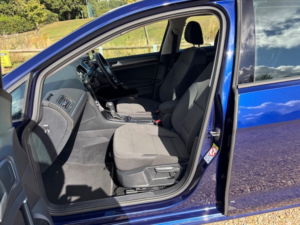Used Volkswagen Golf 2017 for sale - 75735986: Photo 32