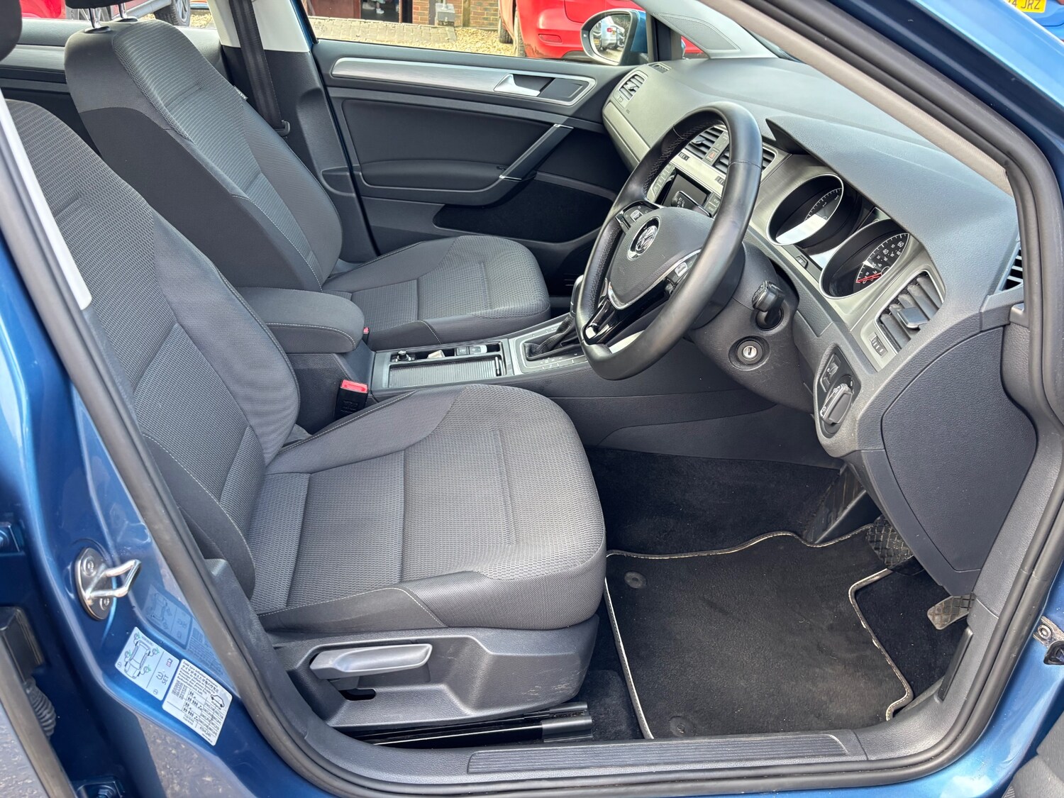 Used Volkswagen Golf 2014 for sale - 77318496: Photo 30