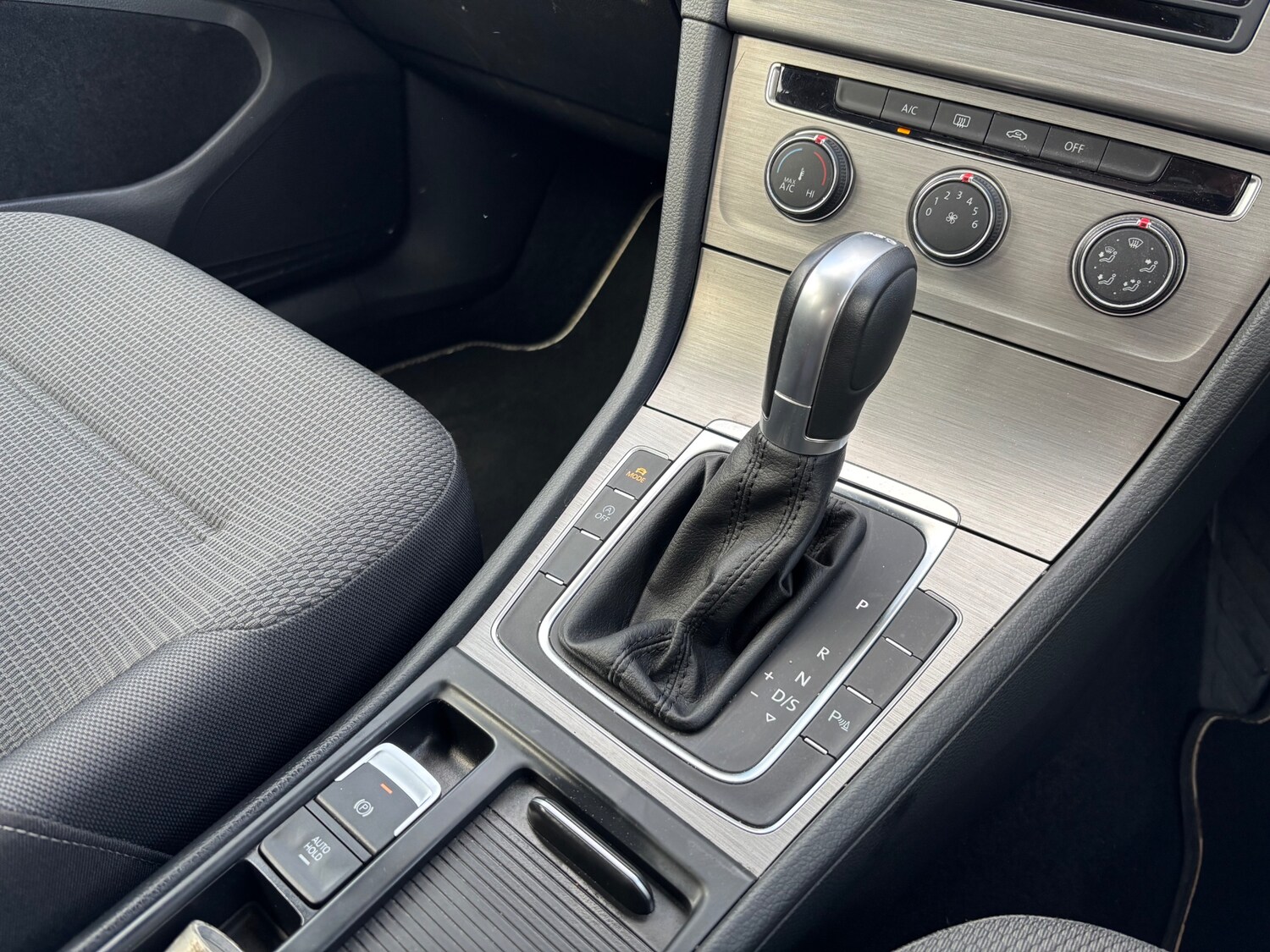 Used Volkswagen Golf 2014 for sale - 77318496: Photo 35