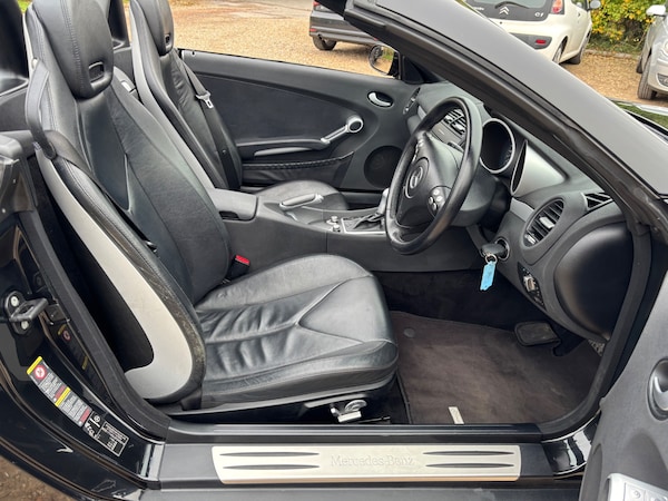 Used Mercedes-Benz SLK 2005 for sale - 76262938: Photo 44