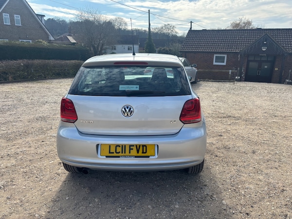 Used Volkswagen Polo 2011 for sale - 74060671: Photo 18