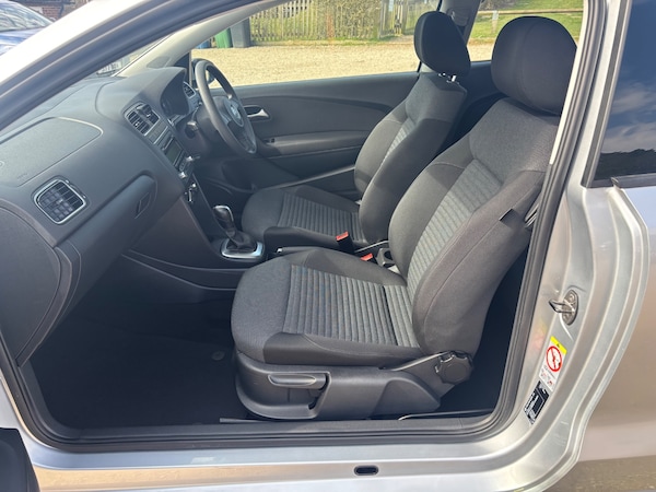 Used Volkswagen Polo 2011 for sale - 74060671: Photo 29