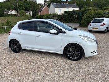 Used Peugeot 208 2013 for sale - 78523892: Photo
