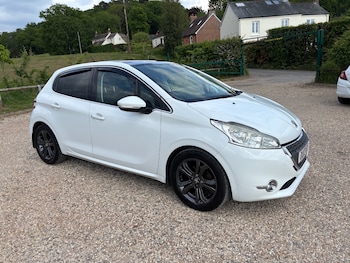 Used Peugeot 208 2013 for sale - 78523892: Photo