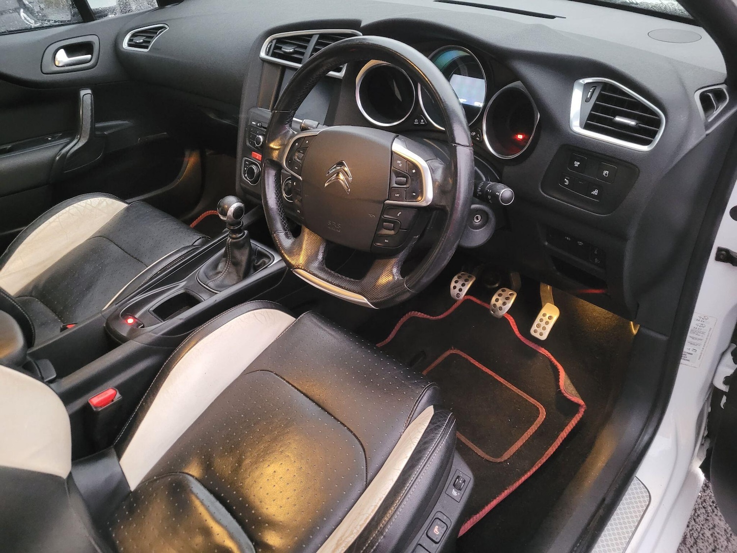 Used Citroen DS4 2012 for sale - 76855970: Photo 13