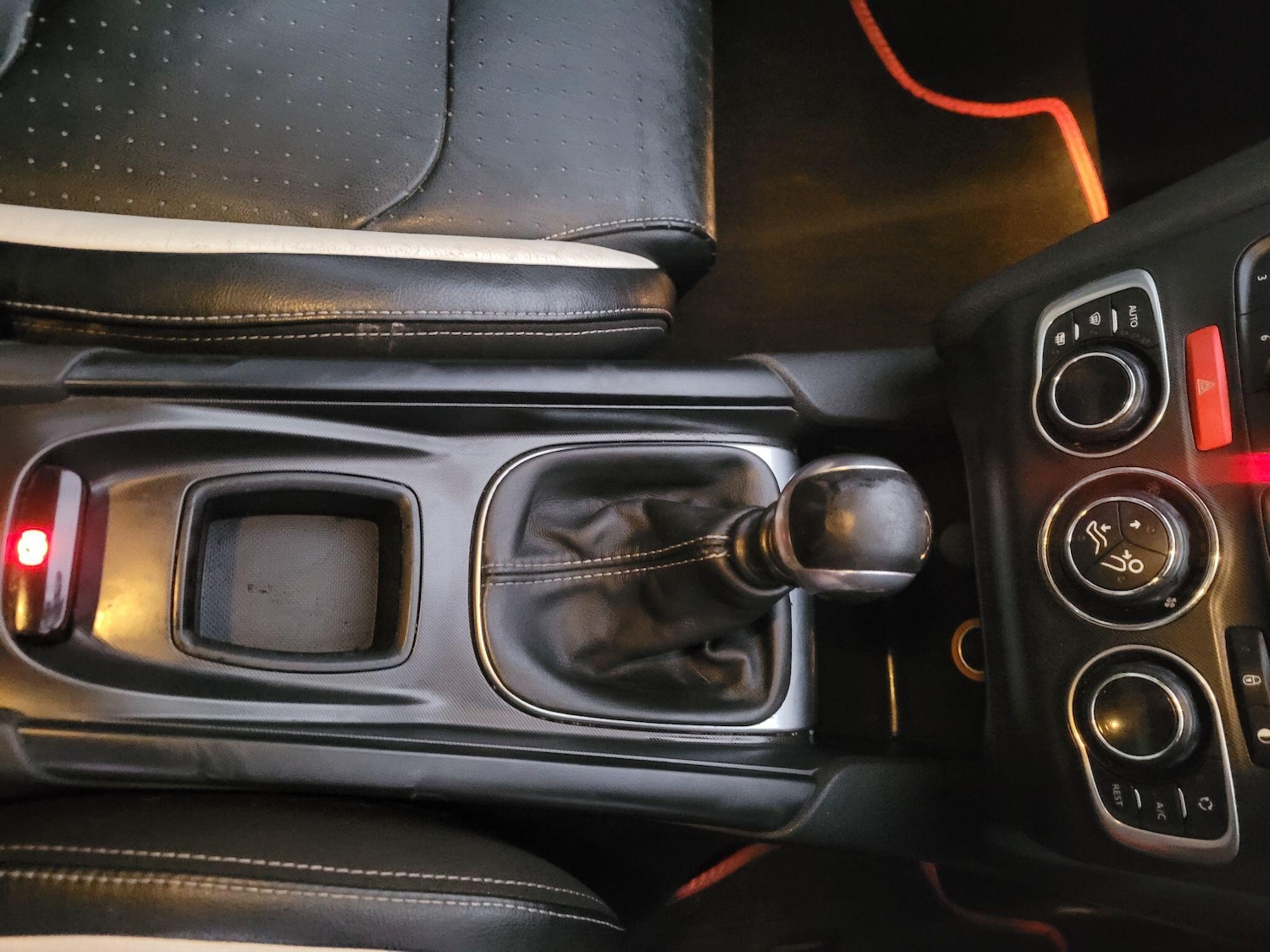 Used Citroen DS4 2012 for sale - 76855970: Photo 21