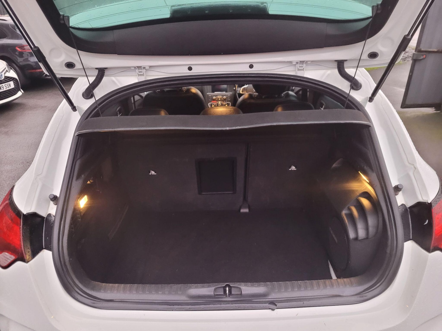 Used Citroen DS4 2012 for sale - 76855970: Photo 38