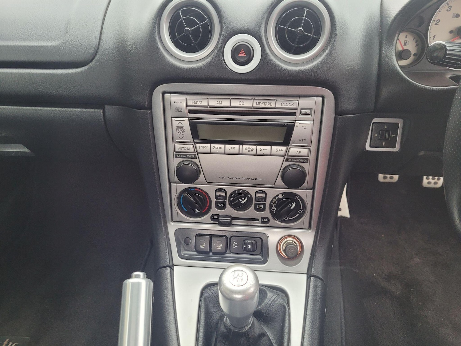 Used Mazda MX-5 2004 for sale - 76538928: Photo 35