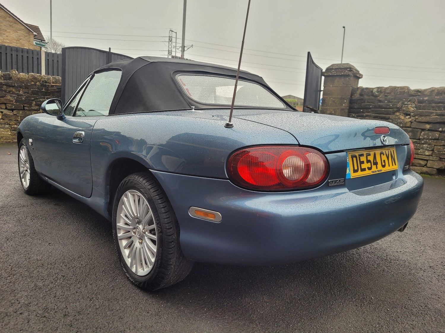 Used Mazda MX-5 2004 for sale - 76538928: Photo 9