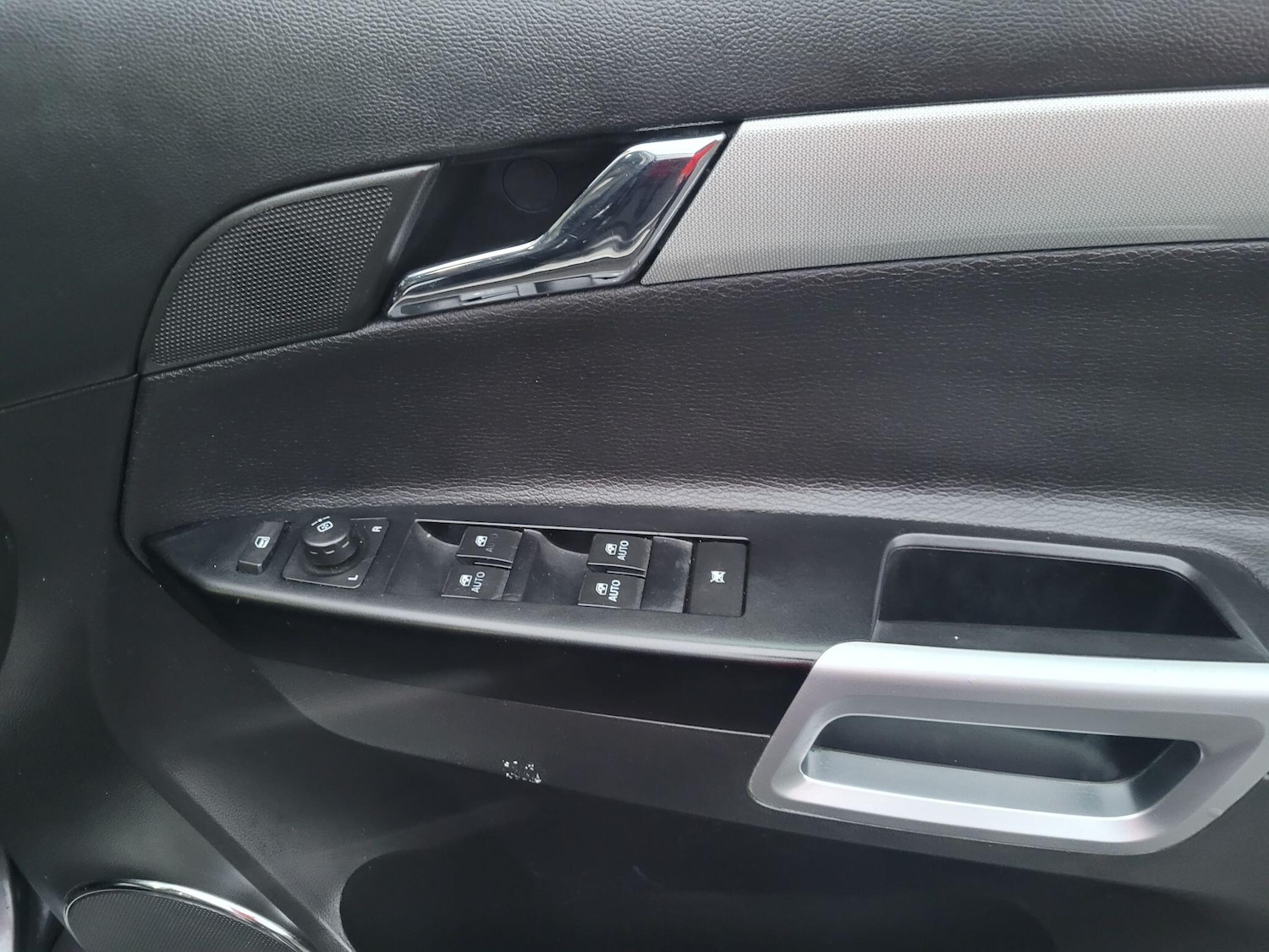 Used Vauxhall Antara 2012 for sale - 77440734: Photo 21