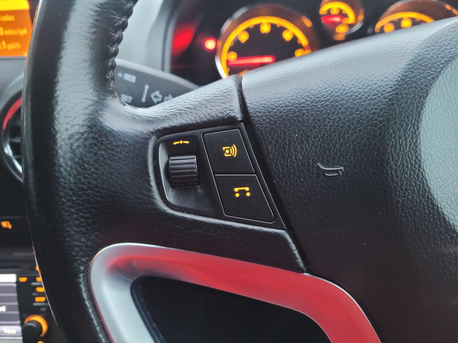 Used Vauxhall Antara 2012 for sale - 77440734: Photo 38